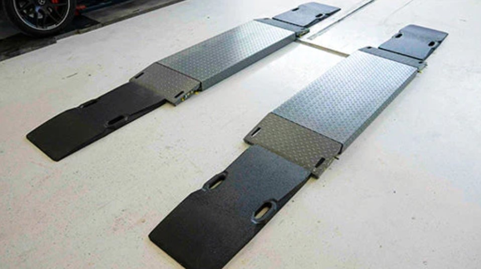 Kummiplaat/pealesõidu ramp 1000x500 h=50mm